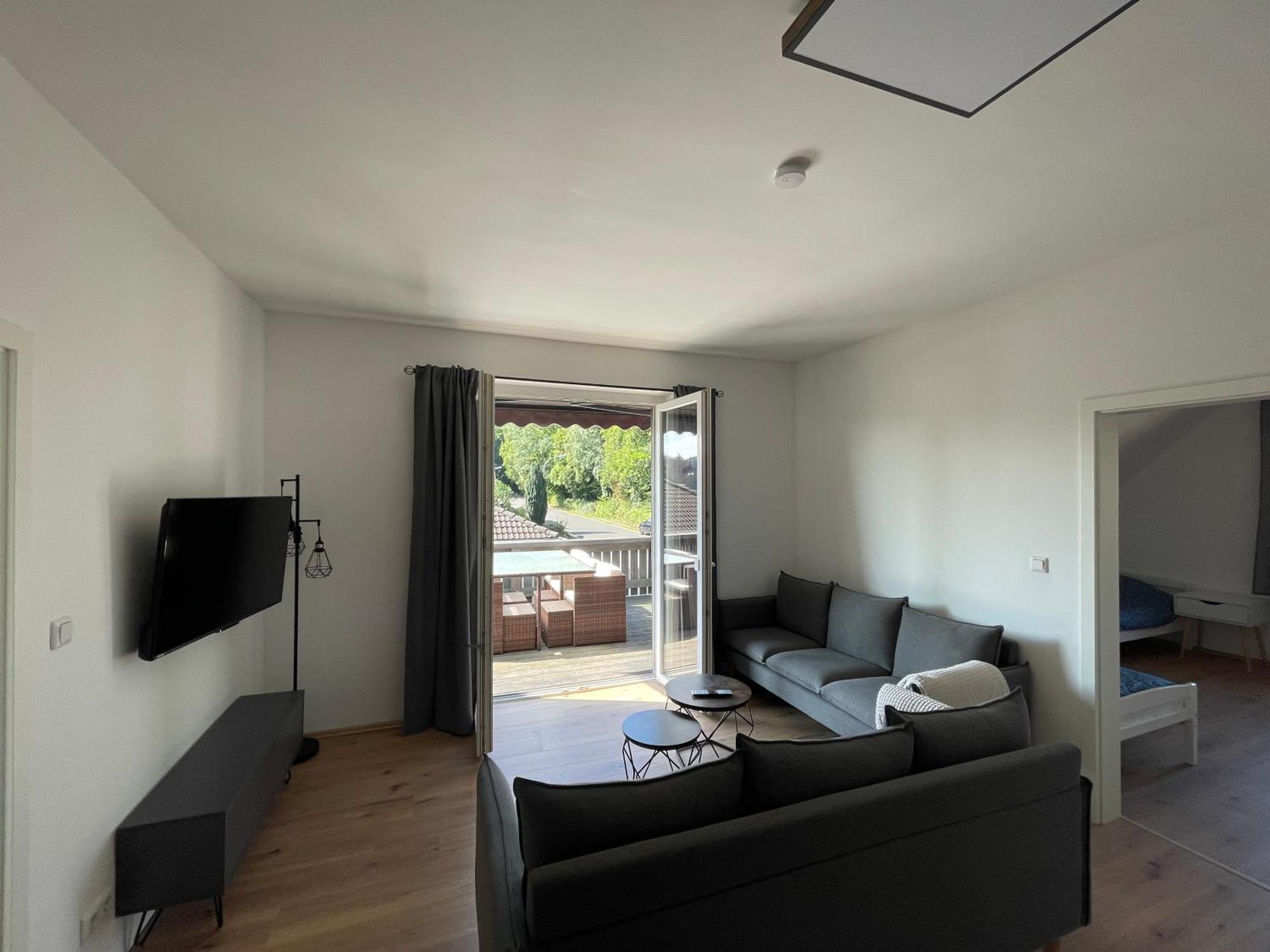 Apartment 3 Schlafzimmer L Suedbalkon L Waldrand L Saniert *